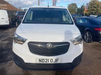 Used Vauxhall Combo 100 HP (73 kW) 2021 White Van