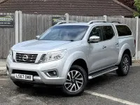 Used Nissan Navara Tekna 190 HP (139 kW) 2017 Silver Pickup