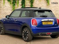 Usado Mini Cooper Exclusive 136 HP (100 kW) 2018 Azul Citadino