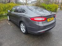 Usado Ford Mondeo Titanium 150 HP (110 kW) 2016 Cinzento Citadino