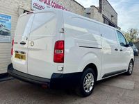 Used Vauxhall Vivaro 120 HP (88 kW) 2020 White MPV