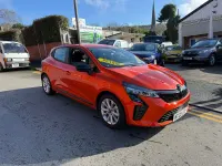 Used Renault Clio Evolution 143 HP (105 kW) 2025 Orange Hatchback
