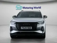Begagnad Audi Q4 e-tron Black Edition 250 kW (340 HK) 2024 Vit SUV