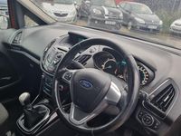 Usado Ford B-MAX Zetec 95 HP (69 kW) 2014 Vermelho Monovolume