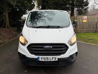 Used Ford Transit Custom 105 HP (77 kW) 2019 White Van