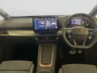 Begagnad Cupra Born e-Boost 169 kW (230 HK) 2024 Grå Halvkombi