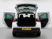 Used Peugeot 3008 Active 2014 White Hatchback