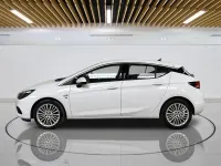 Used Vauxhall Astra Elite 145 HP (106 kW) 2021 White Hatchback