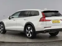Used Volvo V60 CC 247 HP (181 kW) 2022 Estate