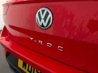 Usado VW T-Roc Design 115 HP (84 kW) 2019 Vermelho SUV