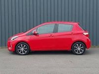 Used Toyota Yaris Hybrid 100 HP (73 kW) 2019 Red Hatchback
