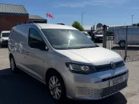 Używany VW Caddy Pro 2021 Srebrny Minivan