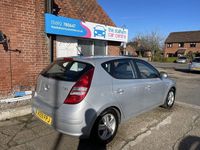 Used Hyundai i30 Comfort 108 HP (79 kW) 2009 Silver Hatchback