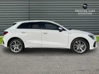 Begagnad Audi A3 Sportback e-tron S-Line 2021 Vit Halvkombi