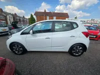 Used Hyundai ix20 SE 125 HP (91 kW) 2019 White Hatchback