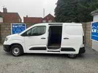 Used Vauxhall Combo 100 HP (73 kW) 2021 White MPV