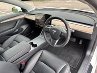 used Tesla Model 3 (2022/22)Standard Range Plus auto 4d