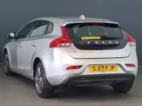 Used Volvo V40 Momentum 122 HP (89 kW) 2017 Silver Hatchback