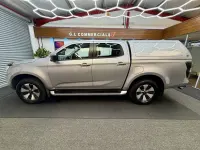 Second-hand Isuzu D-Max 164 CP (120 kW) 2023 Argintiu Pickup