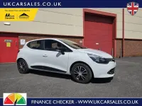Used Renault Clio Expression 75 HP (55 kW) 2014 White Hatchback