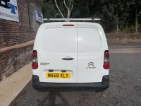 Used Citroën Berlingo 100 HP (73 kW) 2018 White MPV