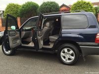 Used Toyota Land Cruiser 201 HP (147 kW) 2003 SUV