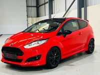 Used Ford Fiesta Zetec 140 HP (102 kW) 2015 Red Hatchback