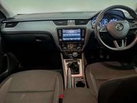 Used Skoda Octavia SE Technology 115 HP (84 kW) 2018 Yellow Estate