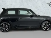 Used Mini Cooper Hatch 154 HP (113 kW) 2024 Black Hatchback