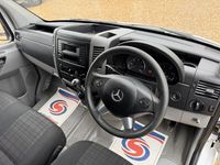 Używany Mercedes Sprinter 140 KM (102 kW) 2017 Biały Van