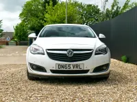 Used Vauxhall Insignia SRi 163 HP (119 kW) 2015 White Hatchback