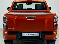 Used Isuzu D-Max 165 HP (121 kW) 2022 Orange Pickup