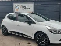 Used Renault Clio Dynamique 75 HP (55 kW) 2016 White Hatchback