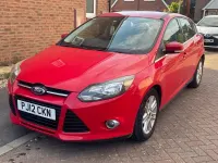 Used Ford Focus Titanium 125 HP (91 kW) 2012 Red Hatchback