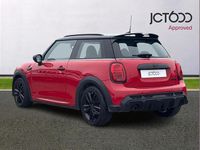 Begagnad Mini Cooper Sport 134 HK (98 kW) 2023 Röd Halvkombi