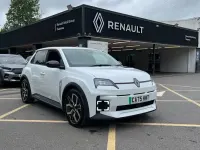 Usado Renault R5 Komfort 110 kW (150 HP) 2025 Branco Citadino