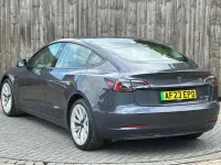 Usado Tesla Model 3 Long Range AWD 366 kW (498 HP) 2023 Cinzento Sedan