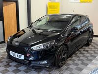 Used Ford Focus ST 185 HP (136 kW) 2016 Black Hatchback