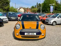 Begagnad Mini Cooper D Hatch 2015 Orange Halvkombi