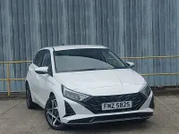 Used Hyundai i20 Premium 100 HP (73 kW) 2024 White Hatchback