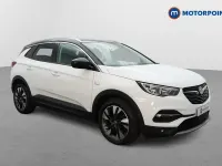 Used Vauxhall Grandland X Sport 131 HP (96 kW) 2018 White SUV