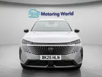 Gebraucht Peugeot 5008 Allure 136 PS (100 kW) 2025 Grau SUV