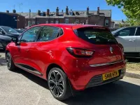 Usado Renault Clio IV Signature 89 HP (65 kW) 2018 Vermelho