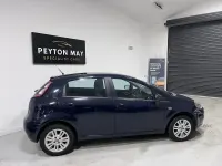 Used Fiat Punto Easy 69 HP (50 kW) 2012 Blue Hatchback