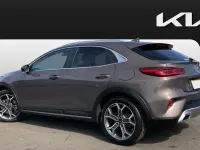 Usado Kia XCeed 120 HP (88 kW) 2021 Castanho SUV