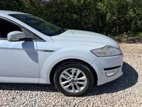 Używany Ford Mondeo Zetec 140 KM (102 kW) 2011 Biały Hatchback