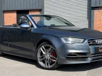 Usado Audi A3 Cabriolet Comfort 220 CV (161 kW) 2014 Gris Descapotable