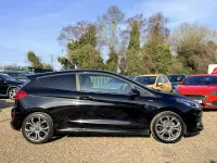 Begagnad Ford Fiesta ST-Line 2021 Svart Halvkombi