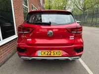 Käytetty MG ZS Excite 106 HP (77 kW) 2022 Punainen Katumaasturi