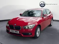 Begagnad BMW 118 Comfort Edition 2016 Röd Halvkombi